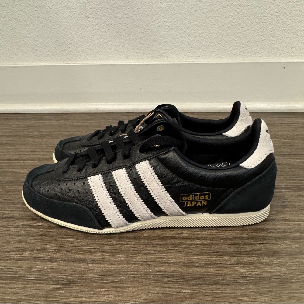Adidas Wmns Japan 'Black White' sz 7 - Picture 1 of 5